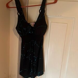 Cute top to pair with a skirt